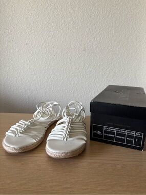 Forever 21 Women's White Faux Leather Braided Strappy Espadrille Sandals Size 7